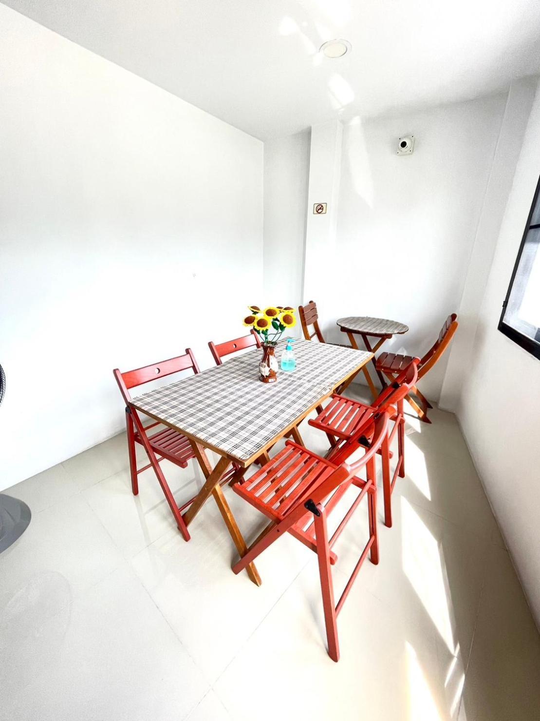 Inn Trog And Inn Soi (Adults Only) Bangkok Exterior photo